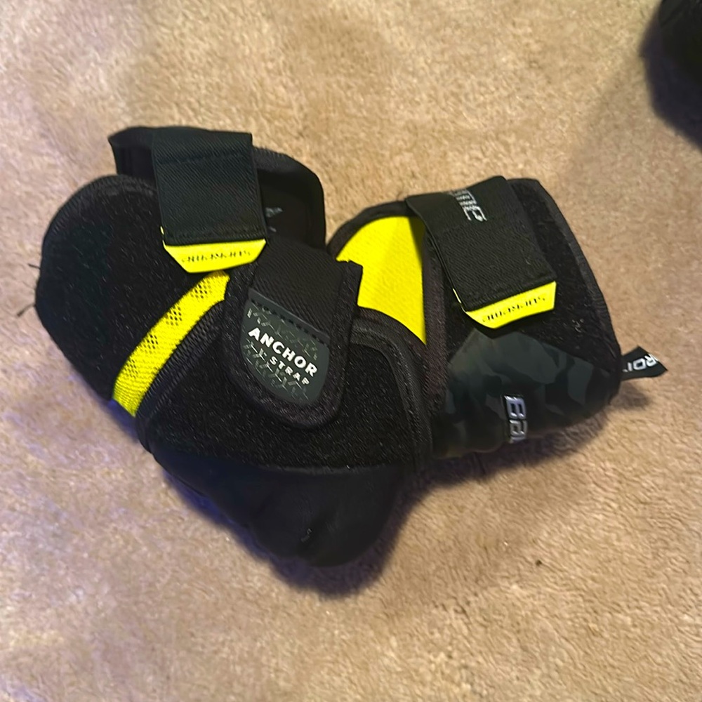 Bauer Supreme Ultrasonic Elbow Pads
